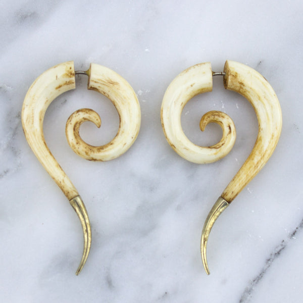 Tail Spirals Stained Bone Hangers Fake Gauges With Silver Tips